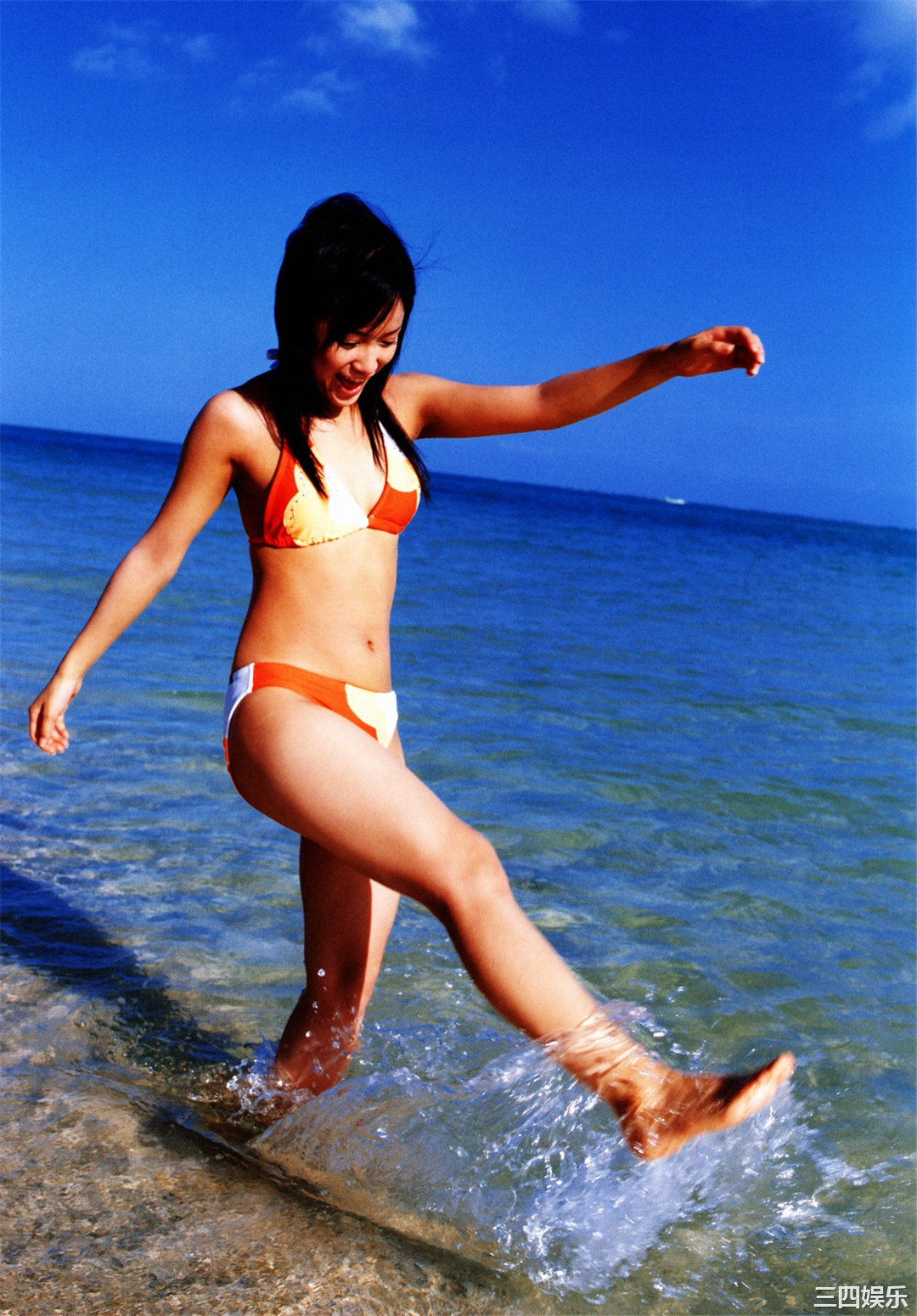 龟井绘里写真集《亀井絵里》高清全本