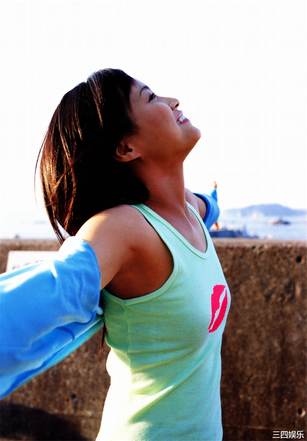 龟井绘里写真集《亀井絵里》高清全本