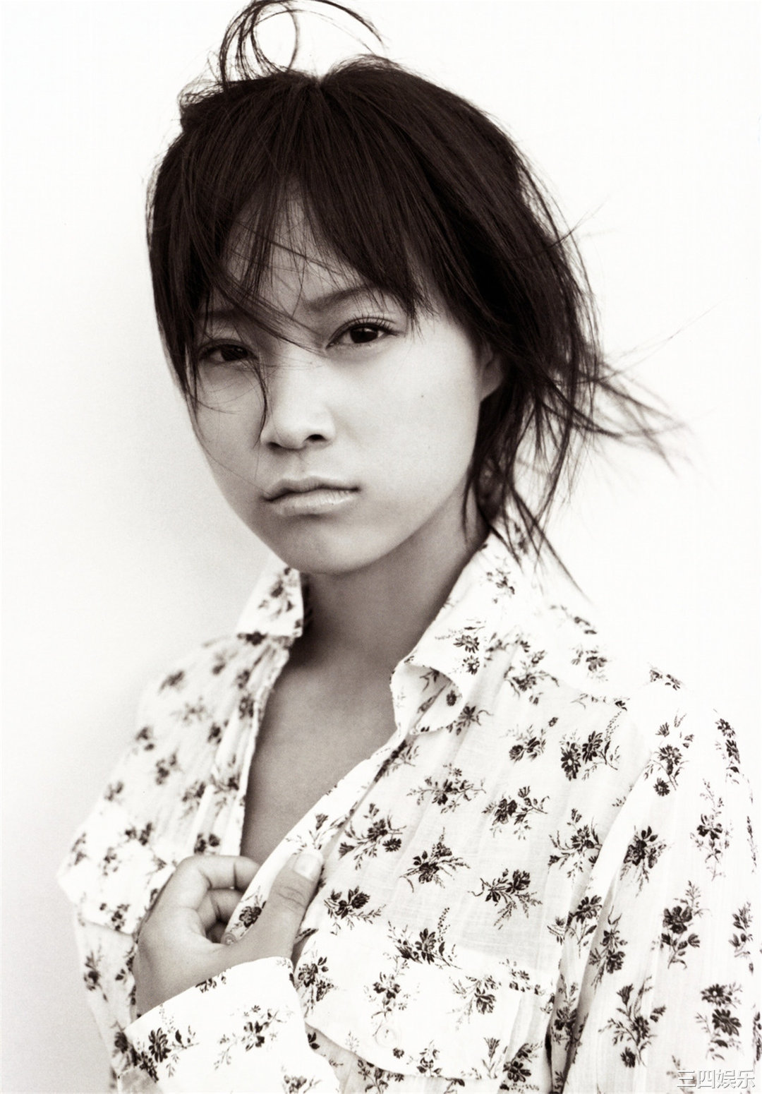 龟井绘里写真集《亀井絵里》高清全本