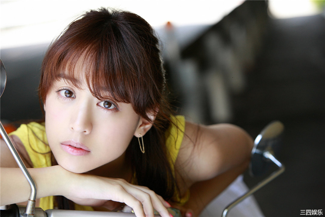 山本美月写真集《[Ys Web] 2015年9月号 Vol.666 》高清全本