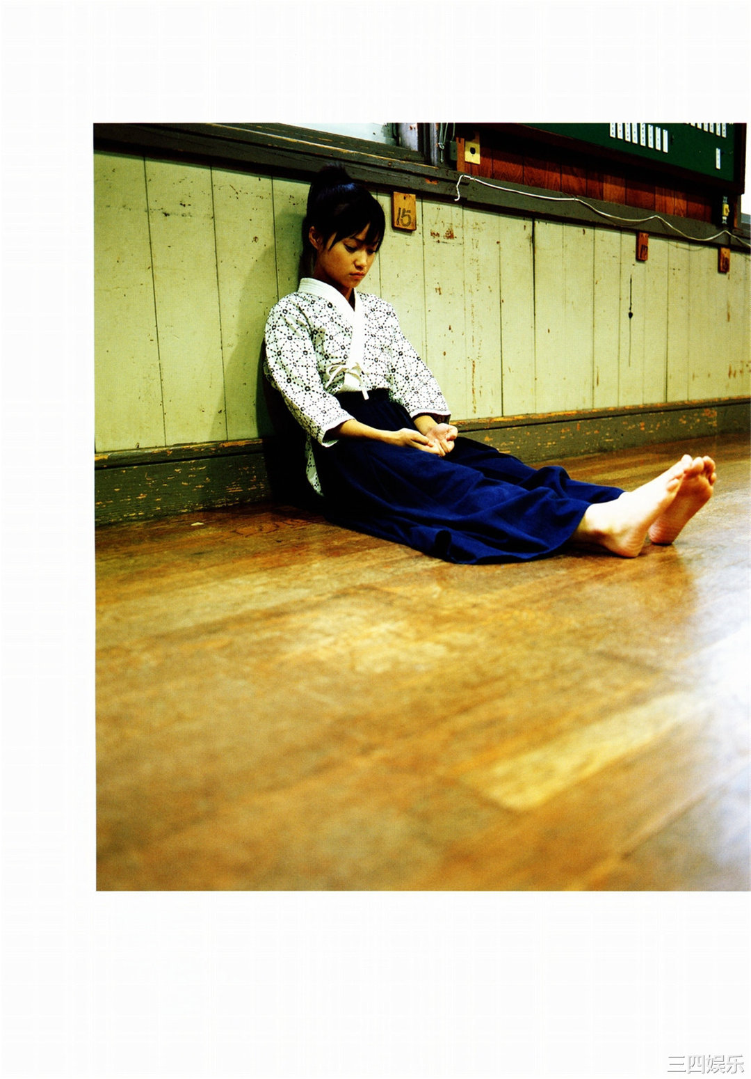 龟井绘里写真集《亀井絵里》高清全本