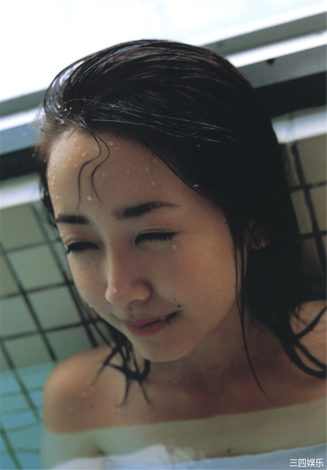 黑川智花写真集《As Tears Go By》高清全本