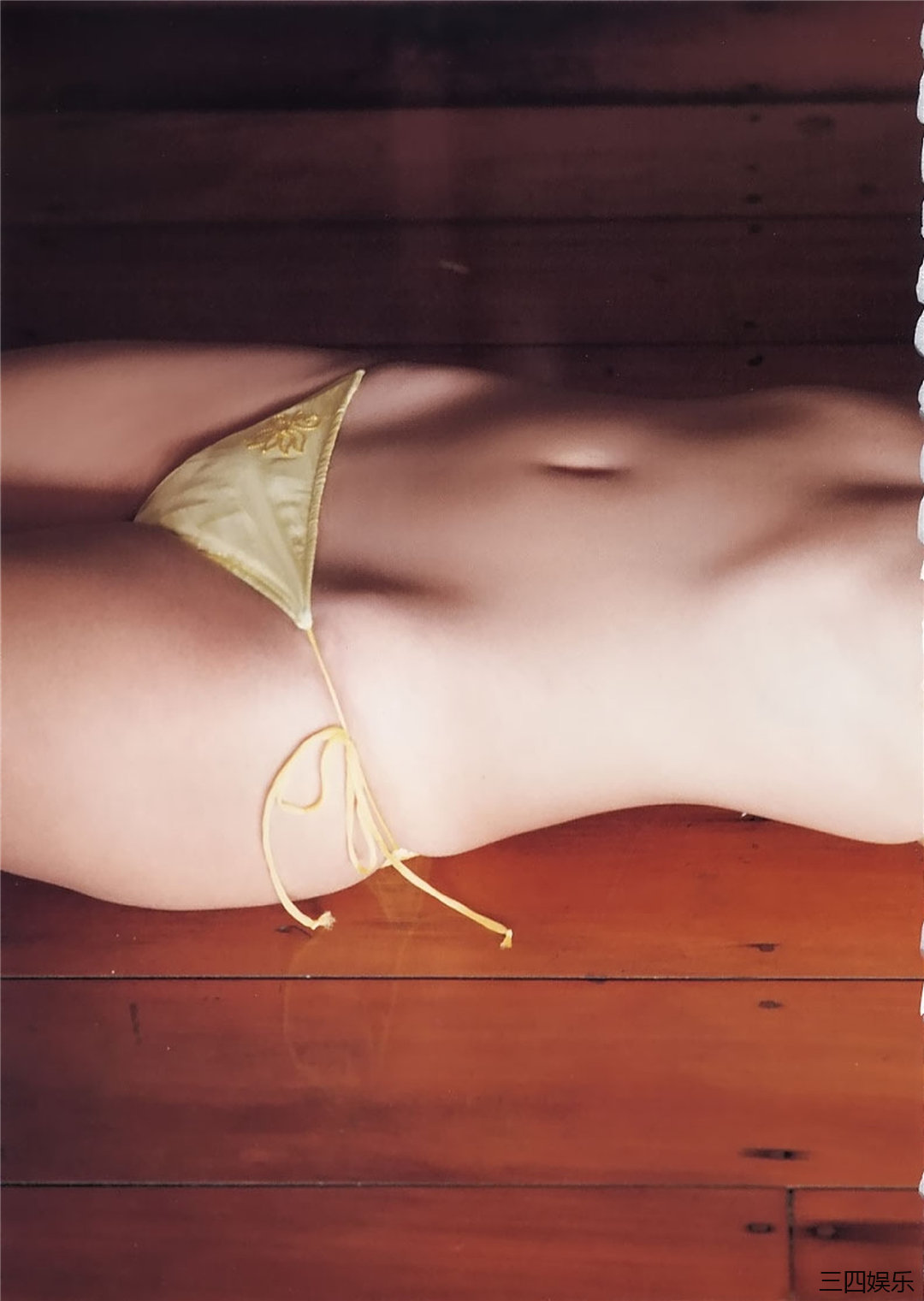 矶山沙也加写真集《ism》高清全本