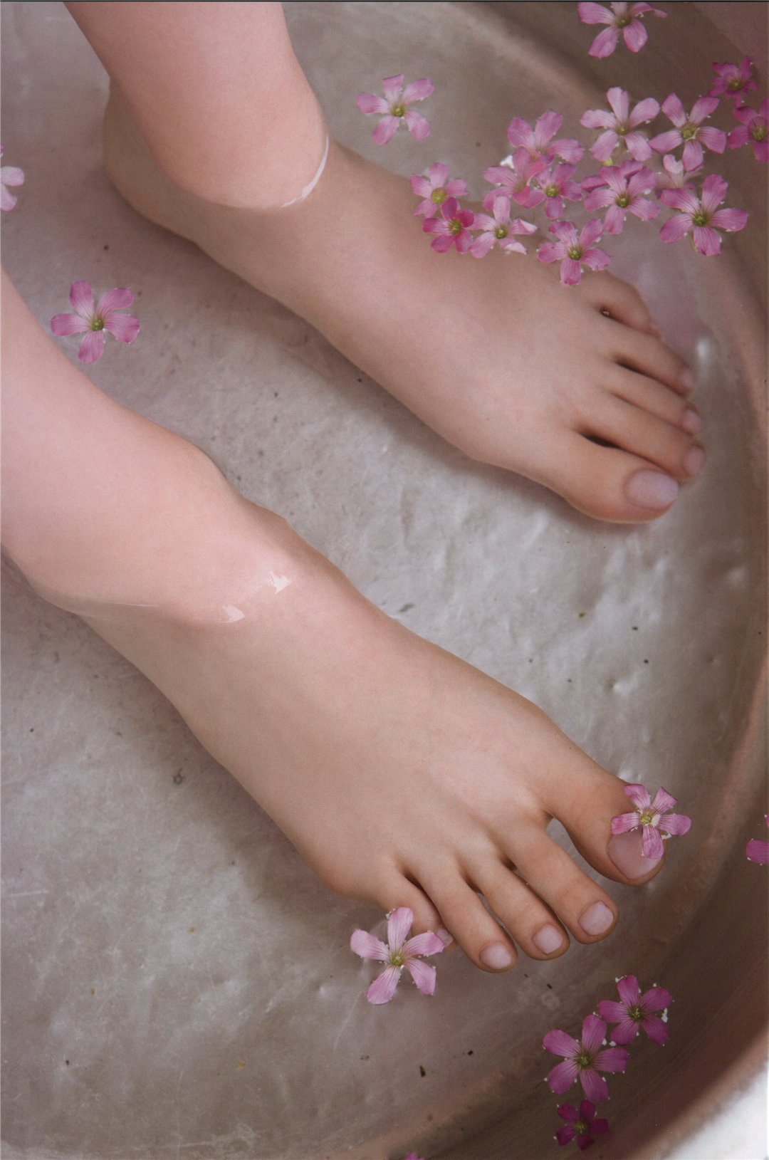 宫本佳林1ST写真集《佳林》高清全本