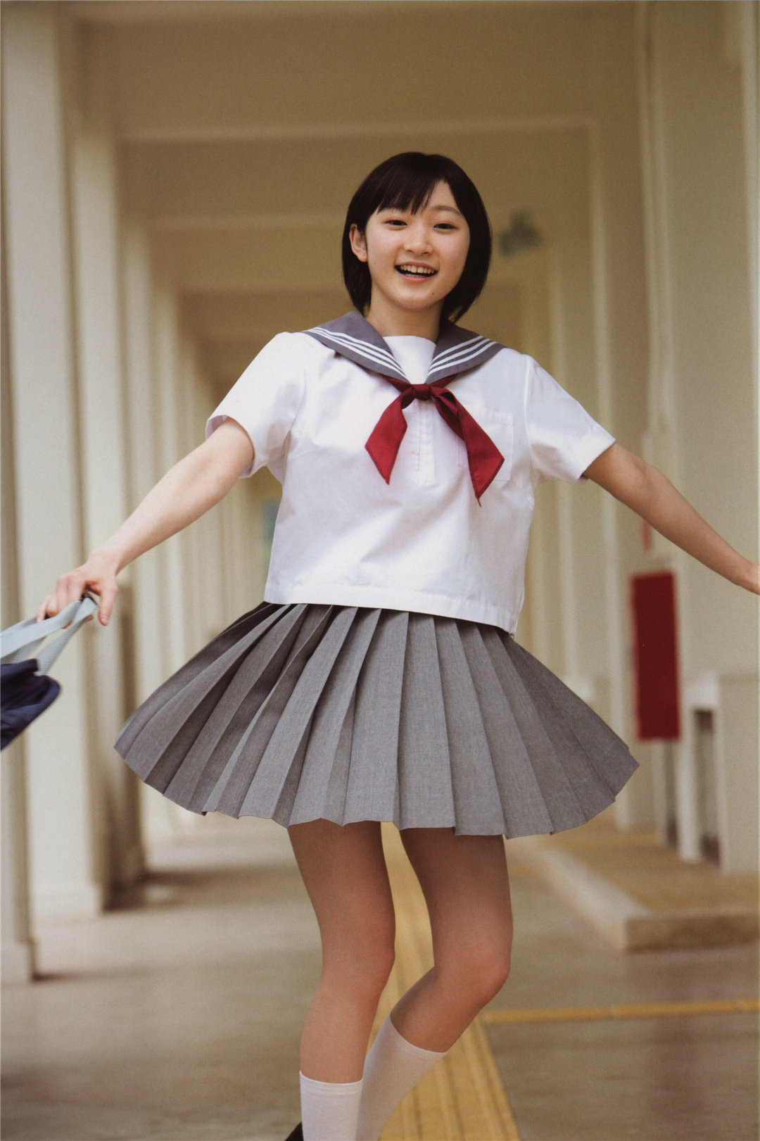 宫本佳林1ST写真集《佳林》高清全本