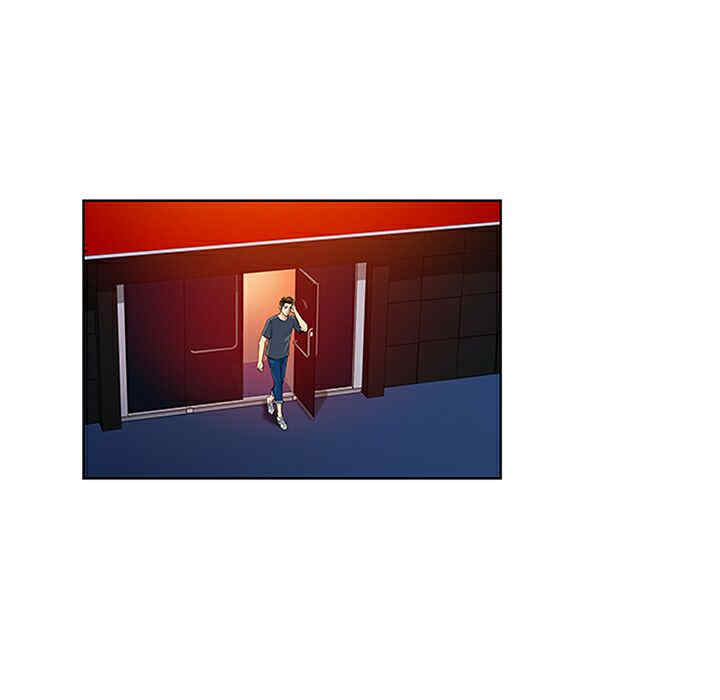 被女神环绕的男人