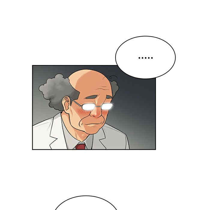 被女神环绕的男人