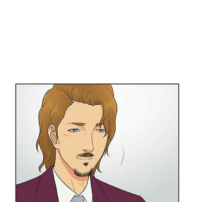 被女神环绕的男人