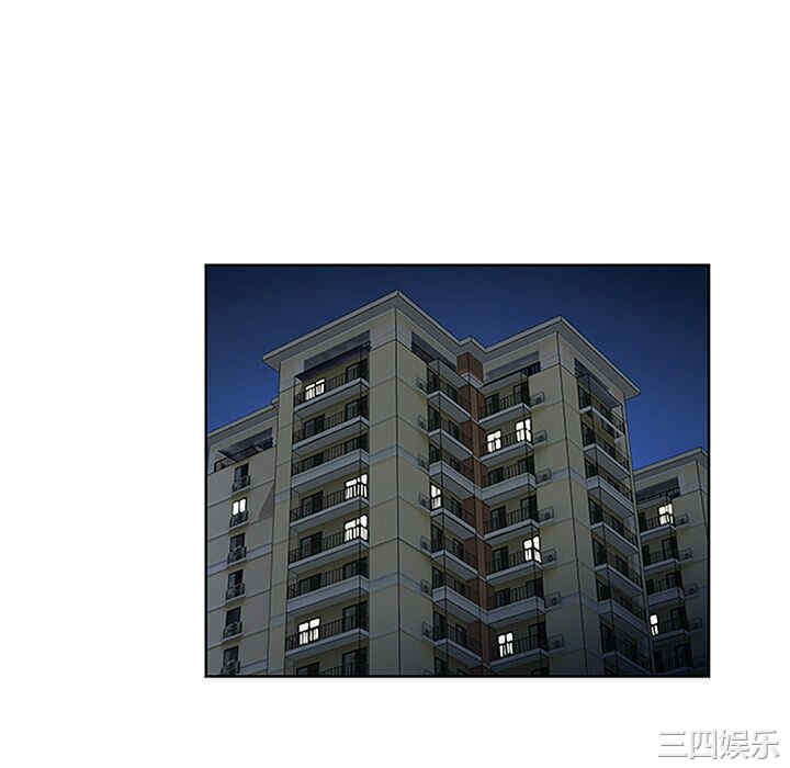 被女神环绕的男人