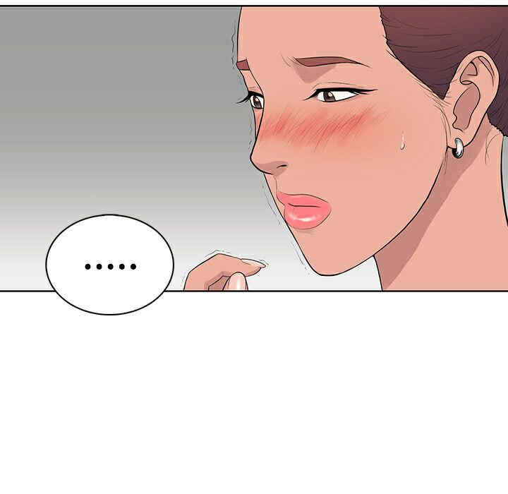 被女神环绕的男人