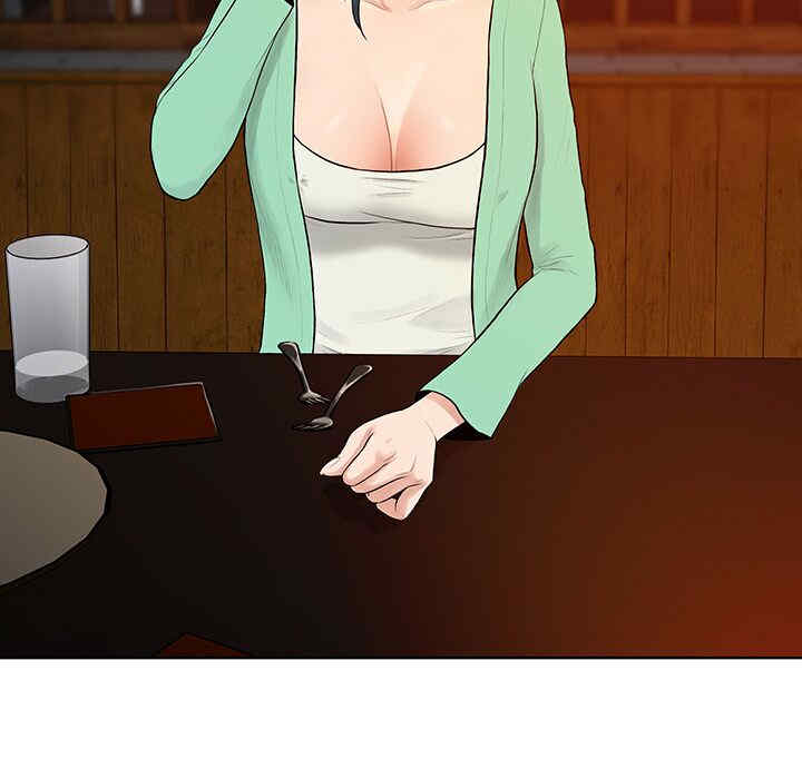 被女神环绕的男人