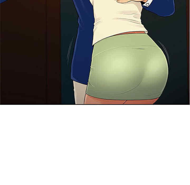 被女神环绕的男人