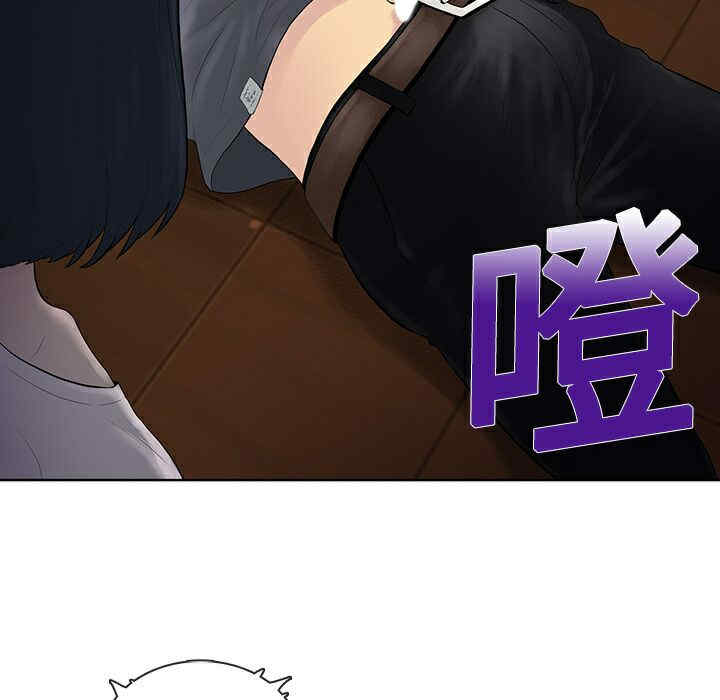 被女神环绕的男人