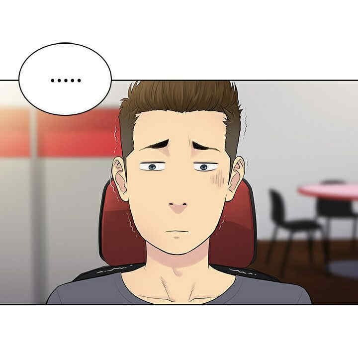 被女神环绕的男人