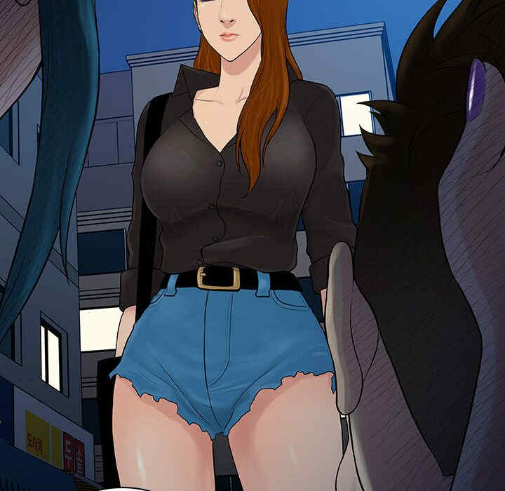 被女神环绕的男人