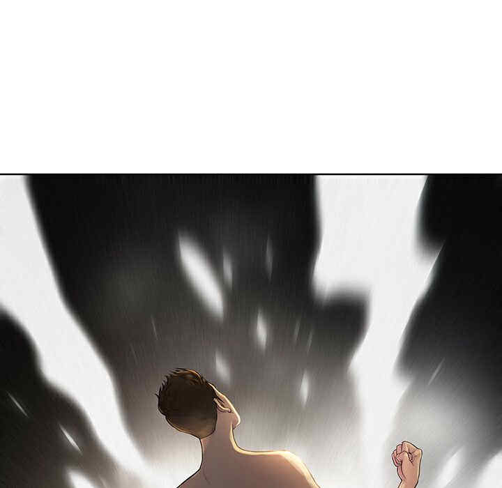 被女神环绕的男人