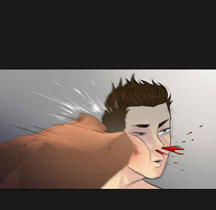 被女神环绕的男人