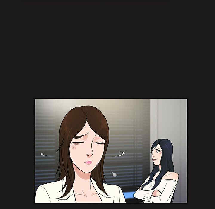 被女神环绕的男人