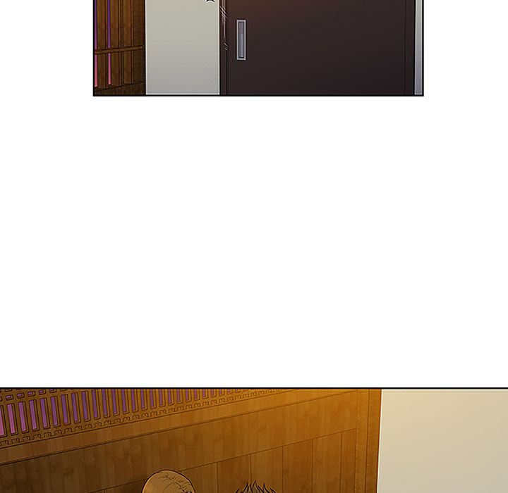 被女神环绕的男人