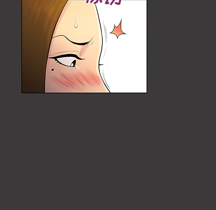 被女神环绕的男人