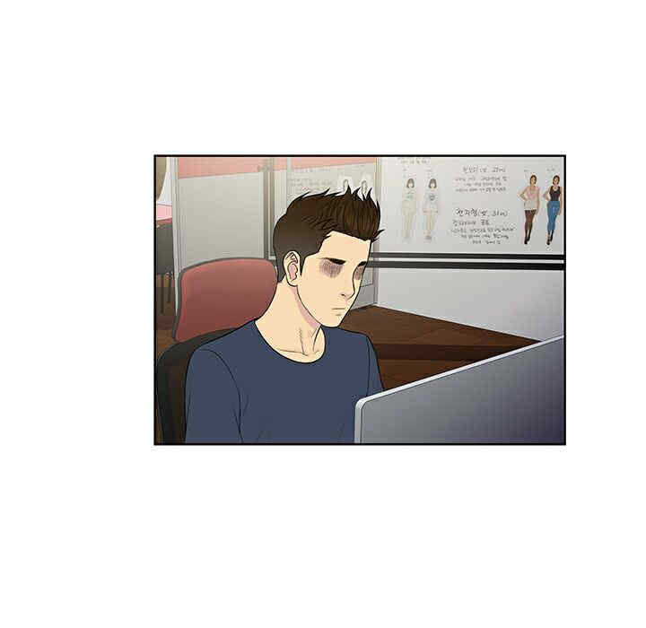 被女神环绕的男人