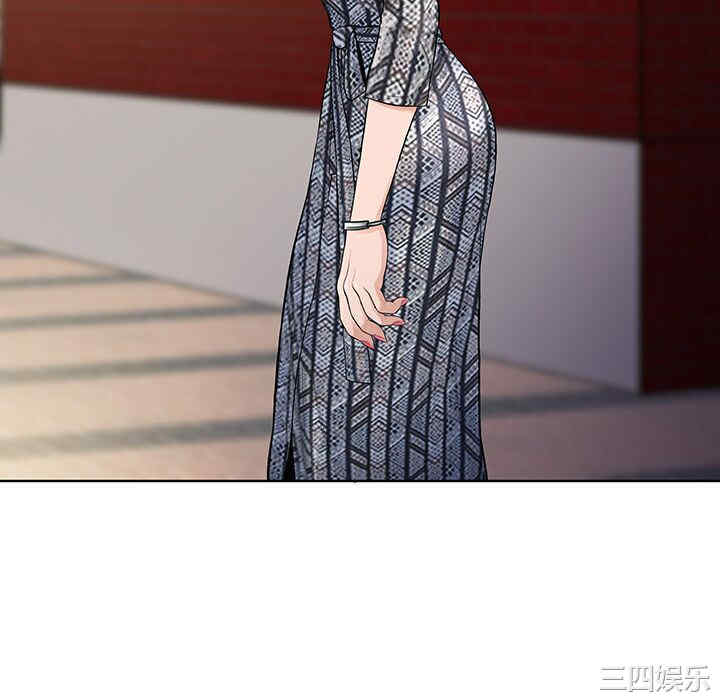 被女神环绕的男人