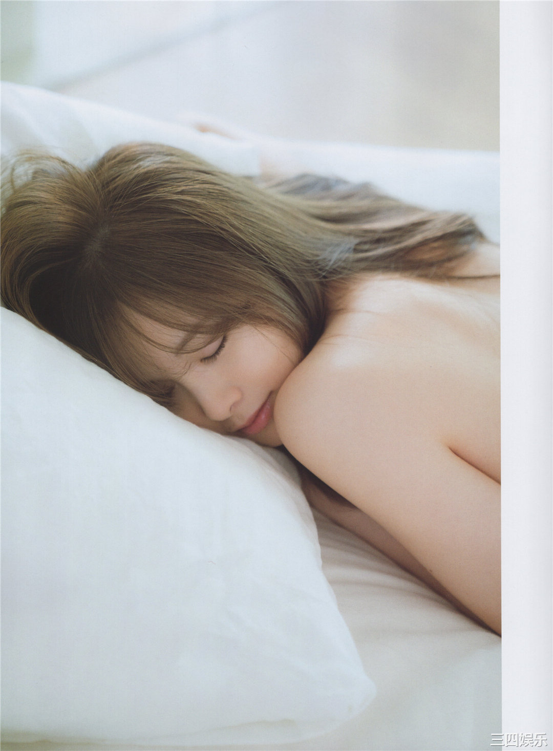 白石麻衣写真集《乃木坂46卒業記念メモリアルマガジン》高清全本