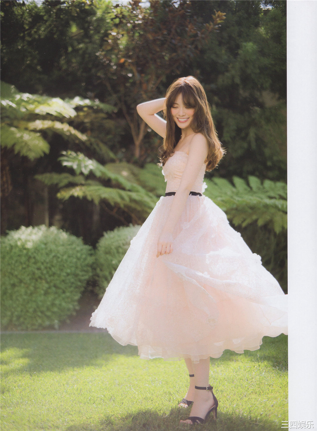 白石麻衣写真集《乃木坂46卒業記念メモリアルマガジン》高清全本