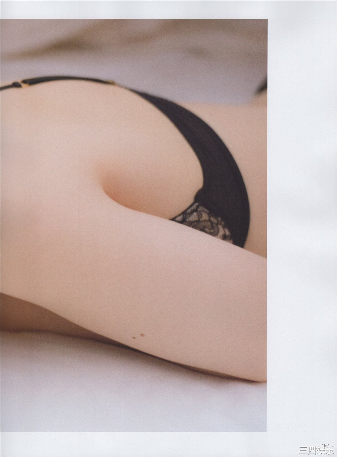 白石麻衣写真集《乃木坂46卒業記念メモリアルマガジン》高清全本