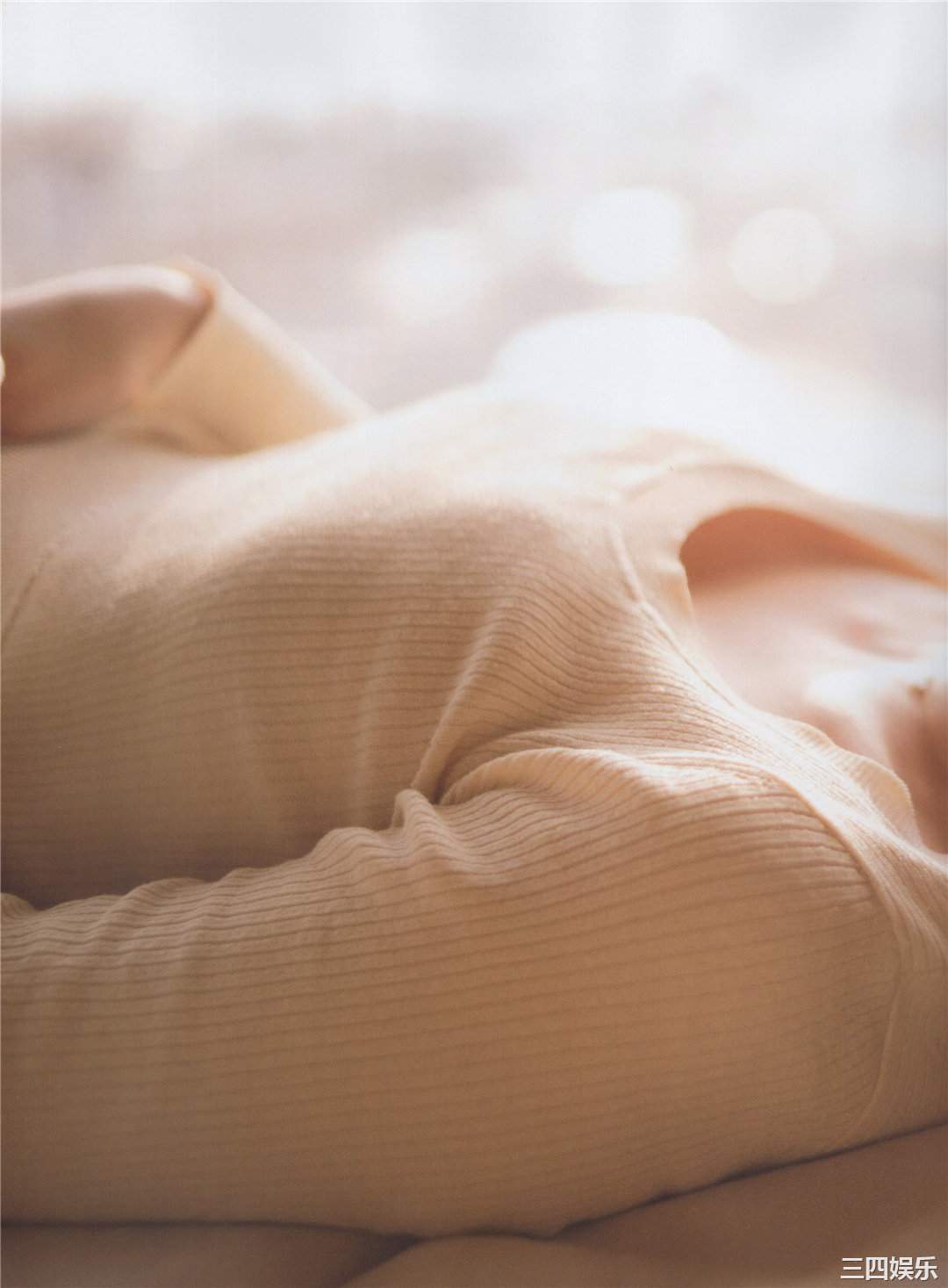 白石麻衣写真集《乃木坂46卒業記念メモリアルマガジン》高清全本