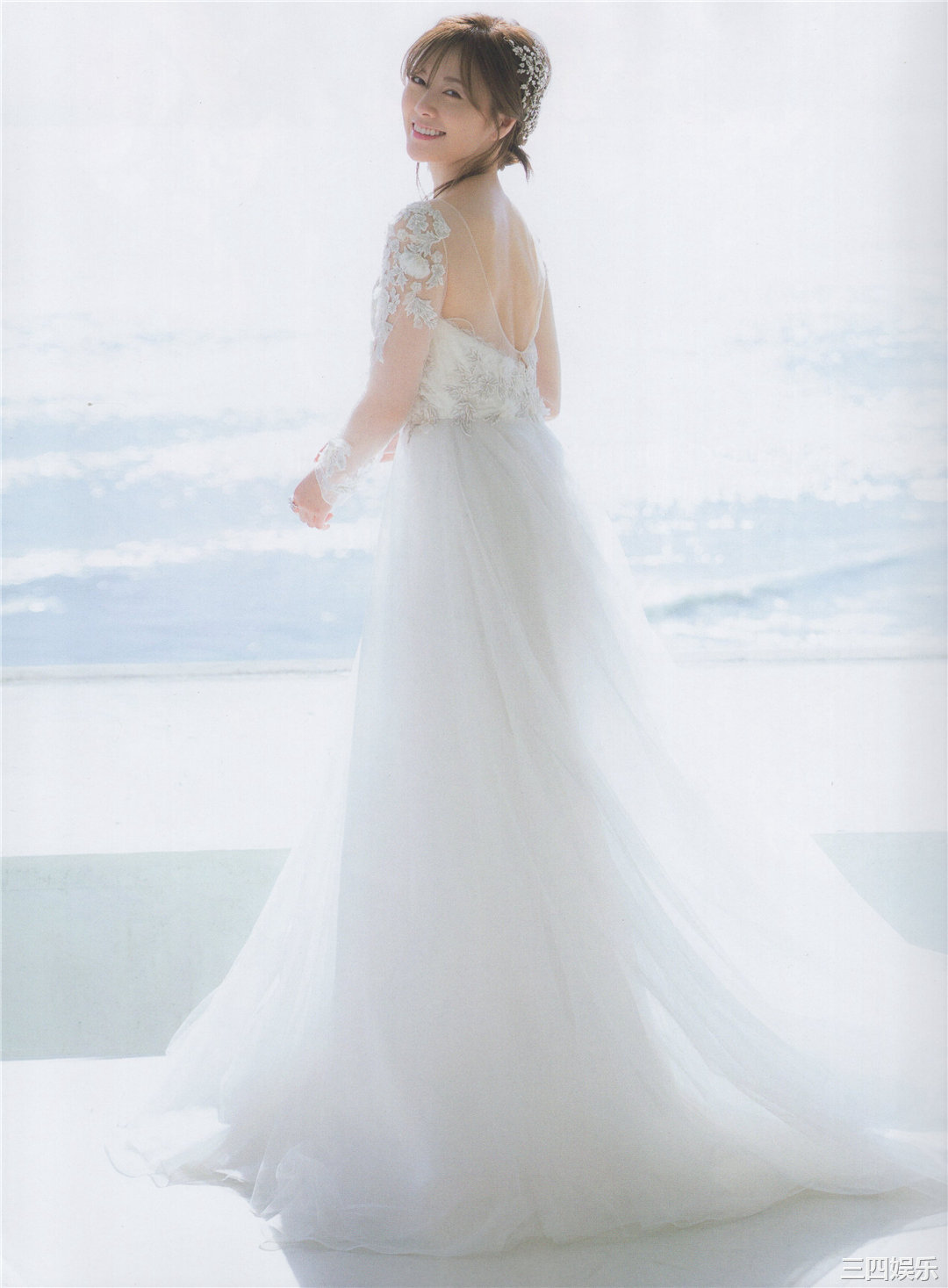 白石麻衣写真集《乃木坂46卒業記念メモリアルマガジン》高清全本