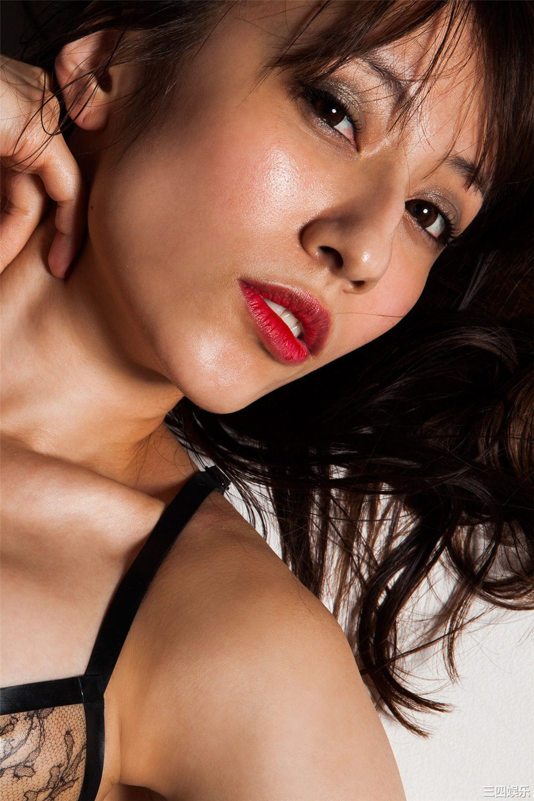 玉置成实写真集《SEXYすぎる歌姫》高清全本