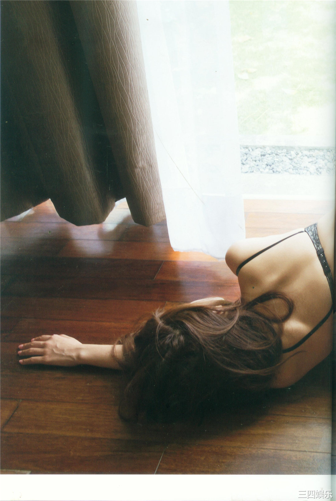 叶加濑麻衣写真集《Mystic》高清全本