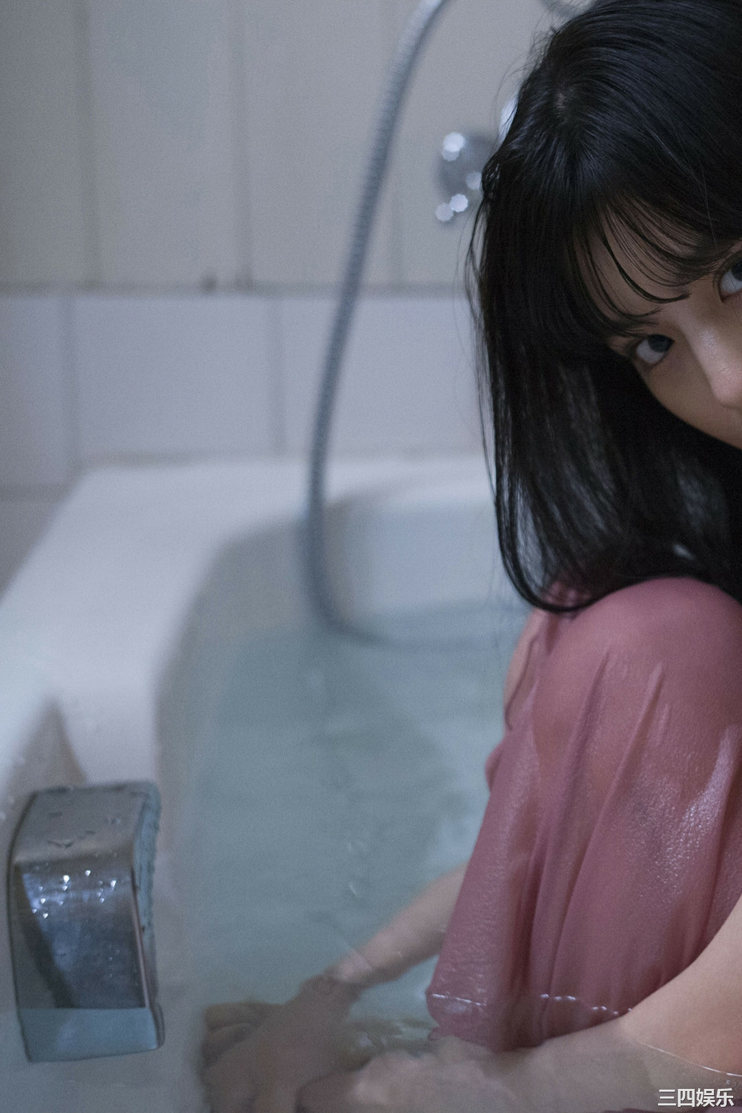 鹤岛乃爱写真集《秘密》高清全本