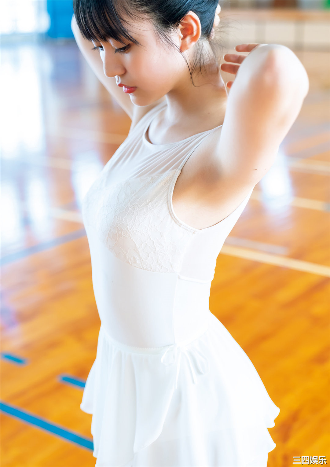 丰田露娜1ST写真集《月－Ｌｕｎａ－》高清全本