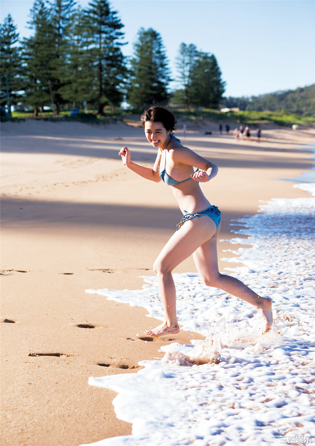 柳百合菜写真集《ひみつ》高清全本