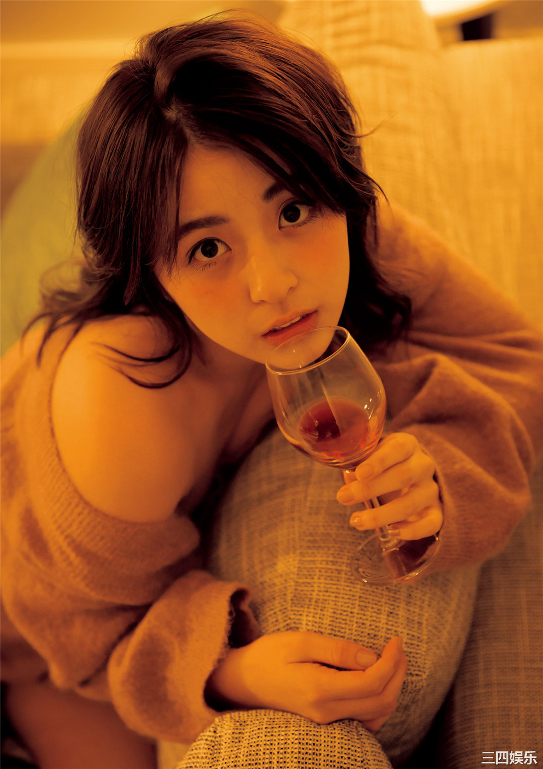 柳百合菜写真集《ひみつ》高清全本