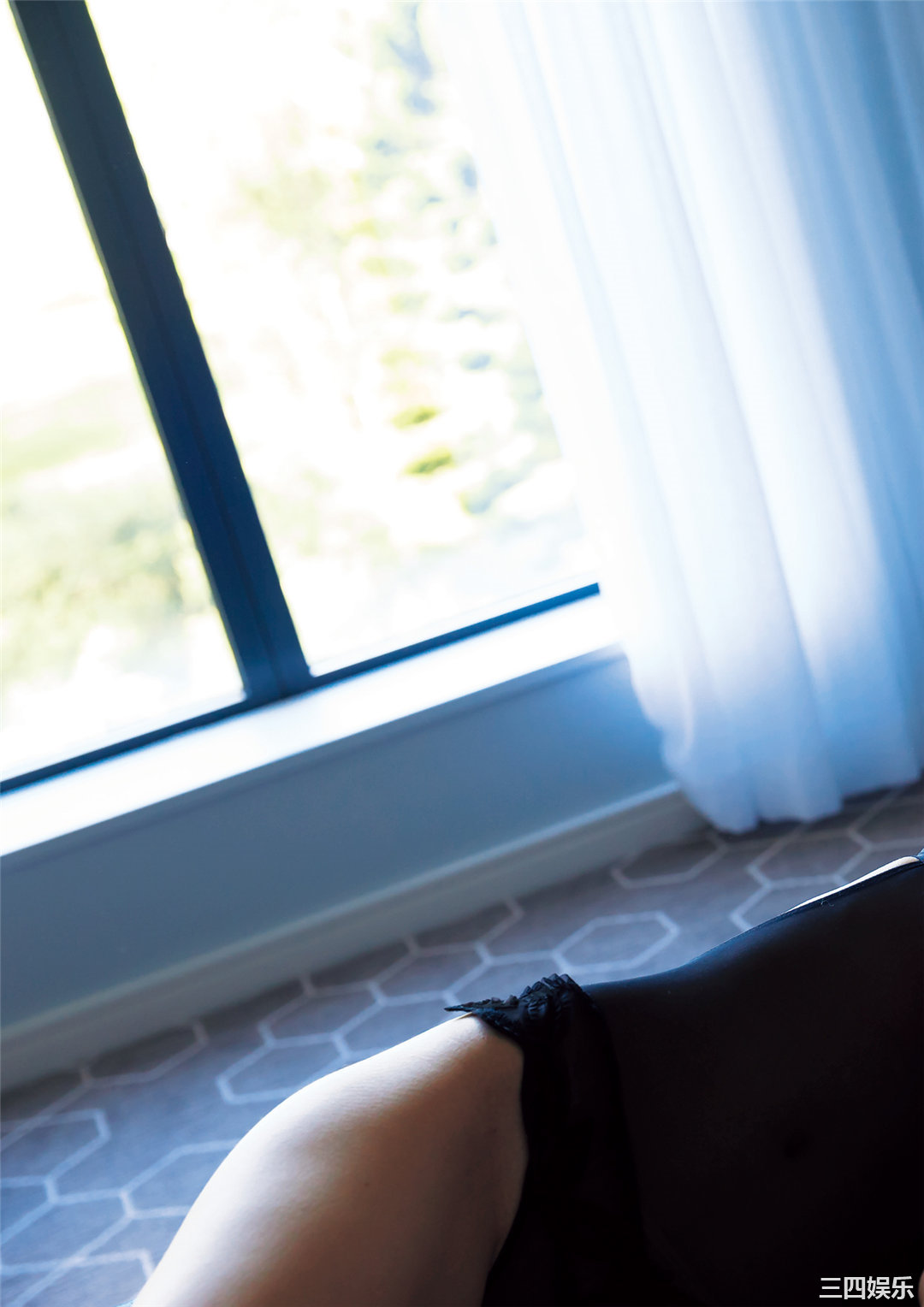 柳百合菜写真集《ひみつ》高清全本