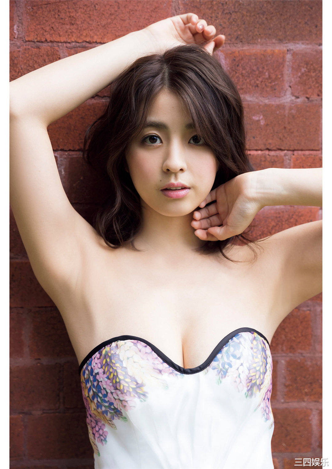 柳百合菜写真集《ひみつ》高清全本