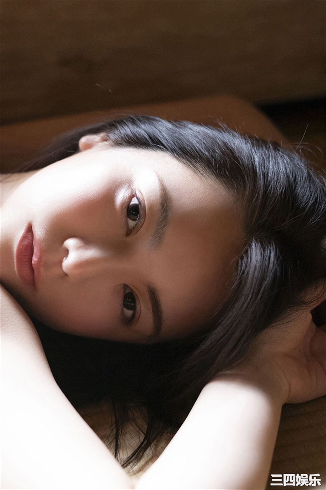 仲村美海写真集《雨の日は君と…》高清全本