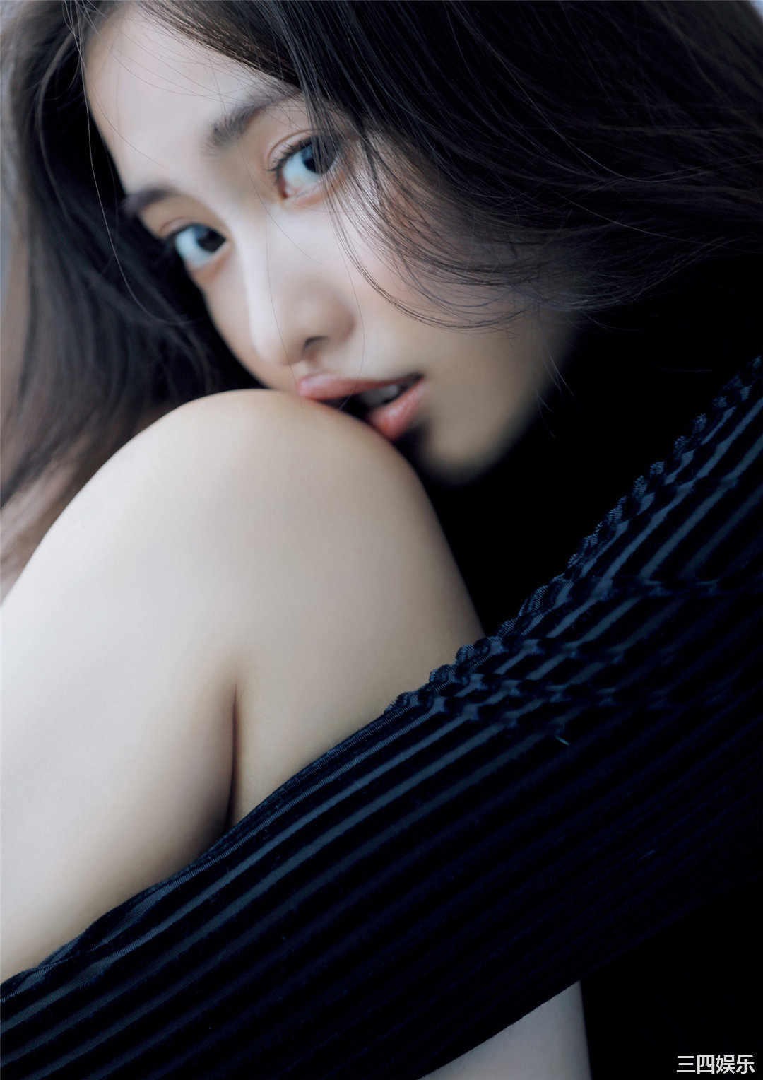 佐野雏子写真集《COLORS》高清全本