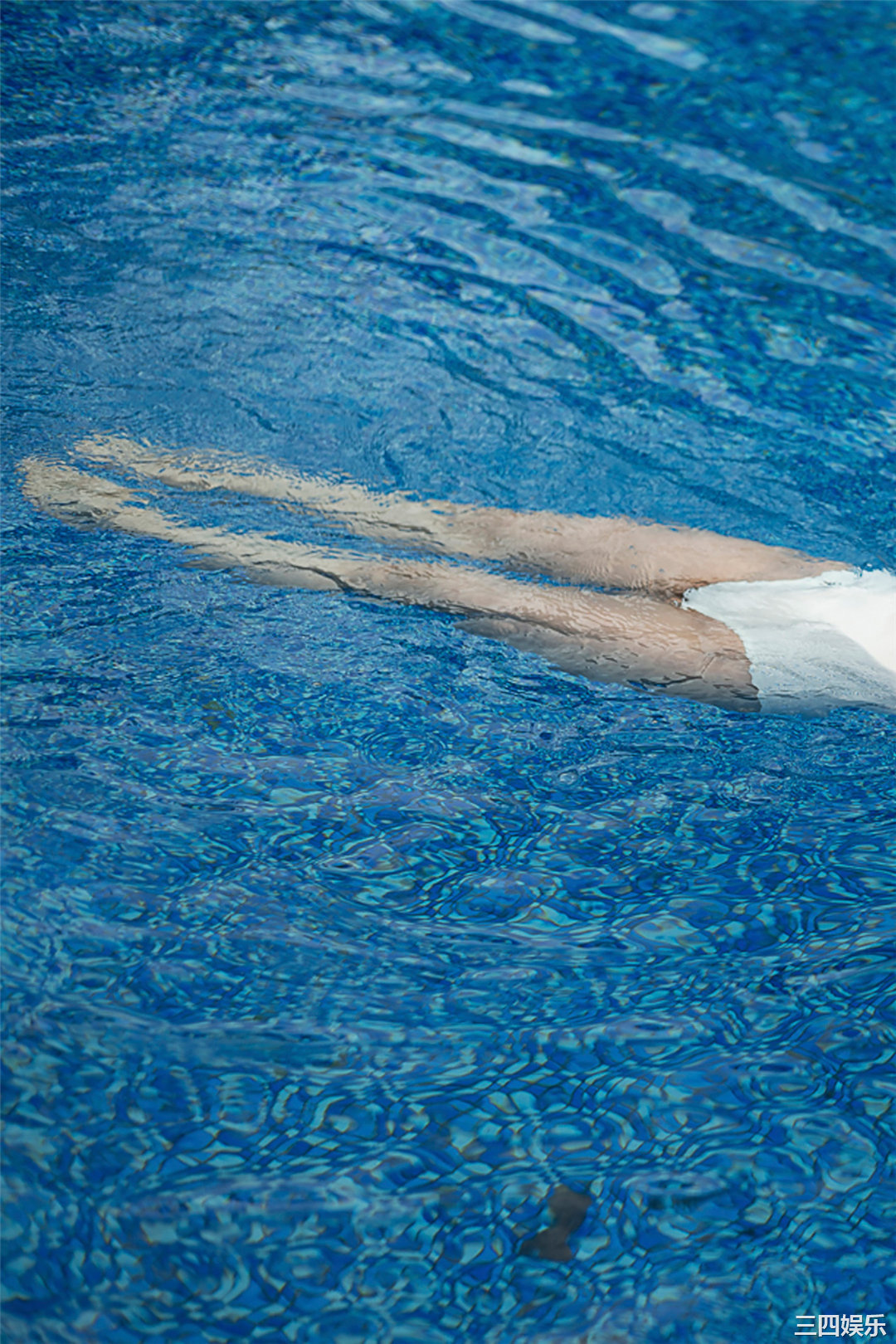 山崎真实写真集《ひとときの恋人》高清全本