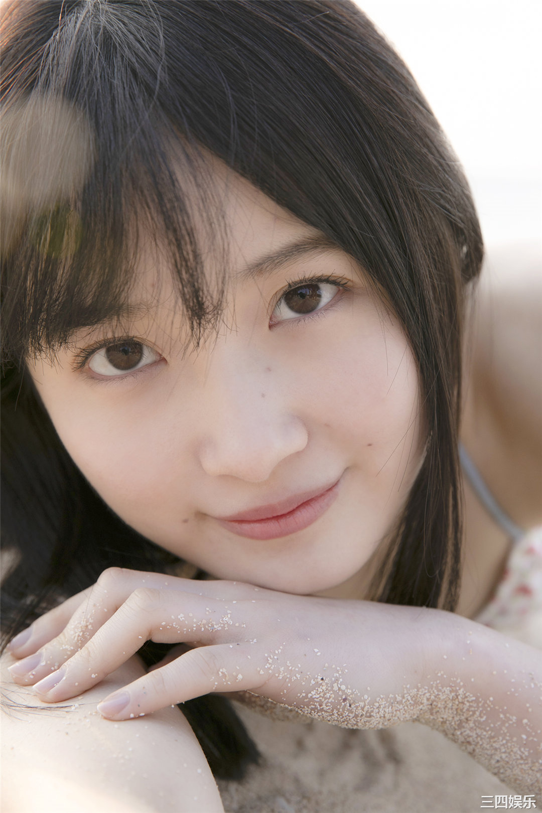 森户知沙希写真集《[Hello! Project Digital Books] Vol.207 Chisaki Morito 森戸知沙希》高清全本