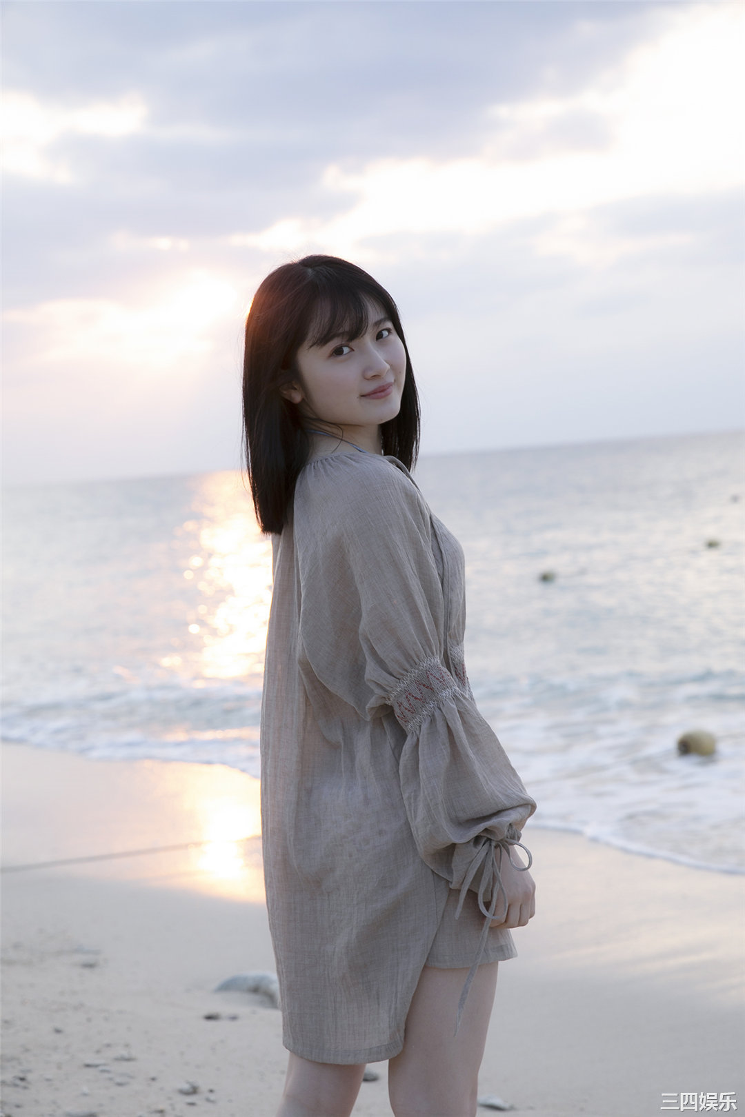 森户知沙希写真集《[Hello! Project Digital Books] Vol.207 Chisaki Morito 森戸知沙希》高清全本