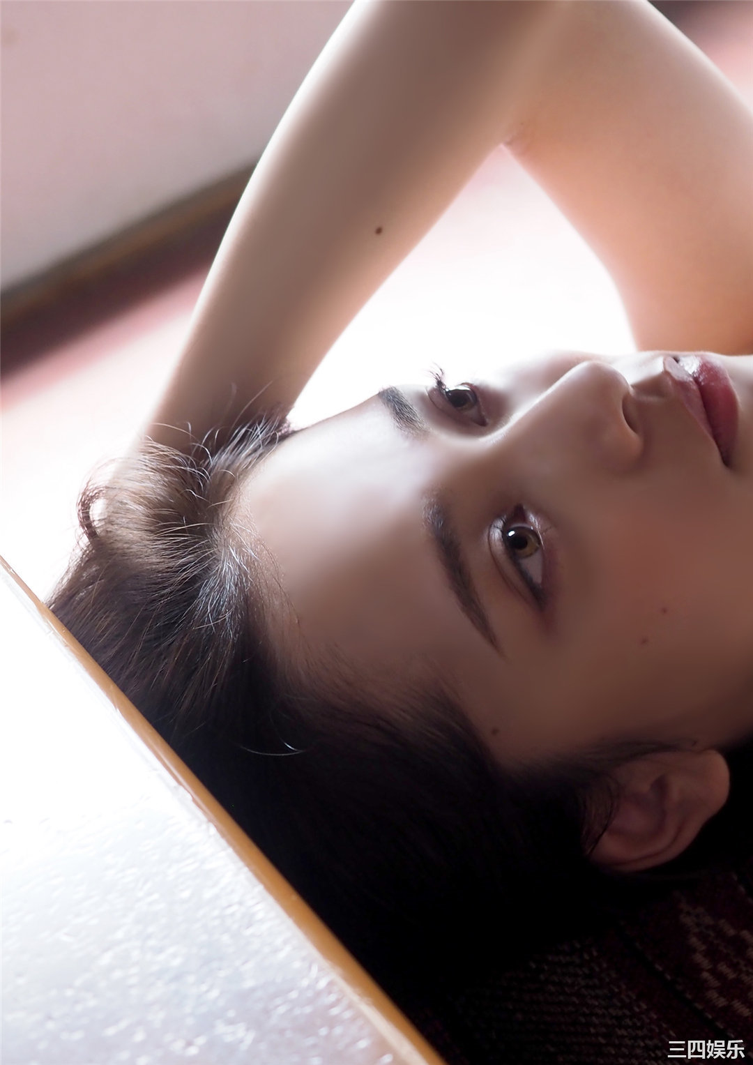 都丸纱也华写真集《ヴィーナスの眼差し》高清全本