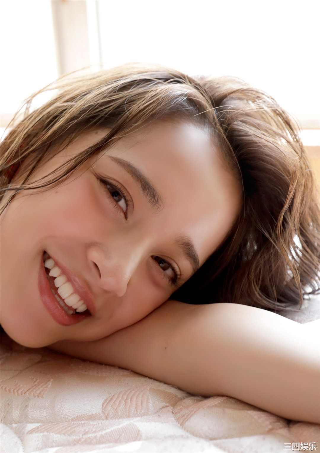 都丸纱也华写真集《ヴィーナスの眼差し》高清全本