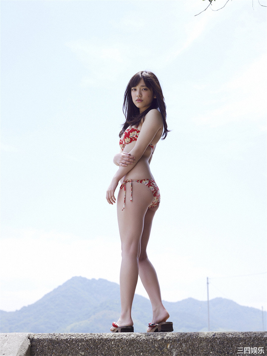 都丸纱也华写真集《[WPB-net] No.184 夏の扉をあけて》高清全本