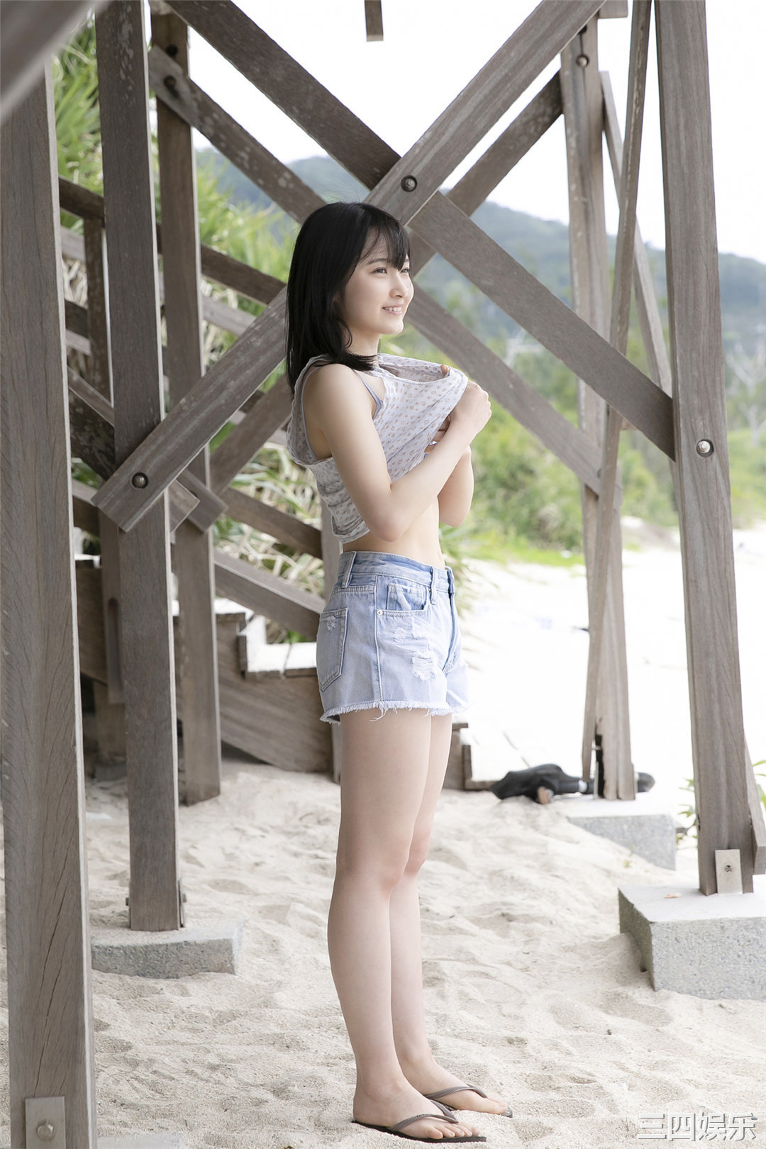 森户知沙希写真集《[Hello! Project Digital Books] Vol.206》高清全本