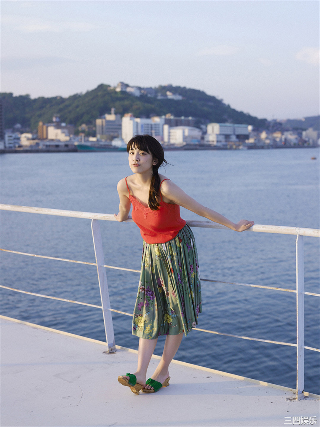 都丸纱也华写真集《[WPB-net] No.184 夏の扉をあけて》高清全本