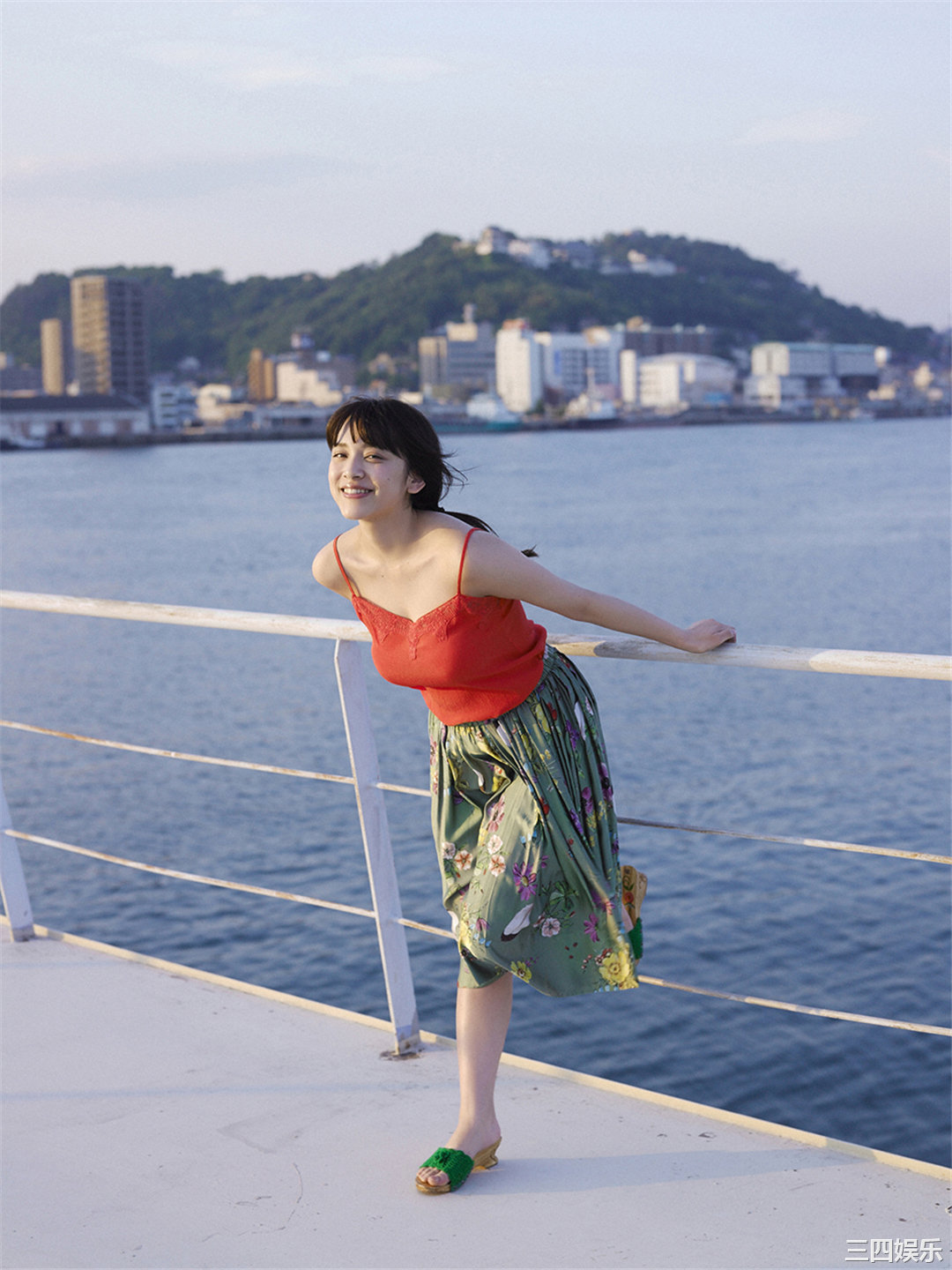 都丸纱也华写真集《[WPB-net] No.184 夏の扉をあけて》高清全本